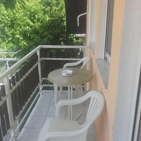 Friends Villa Apartments Heviz Exterior photo