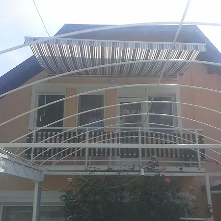 Friends Villa Apartments Heviz Exterior photo