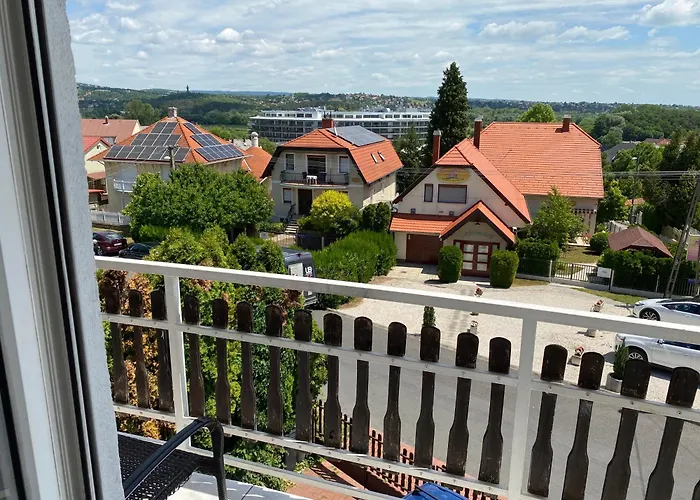 Friends Villa Apartments