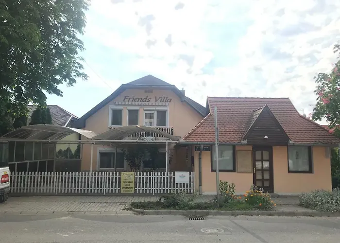 Friends Villa Apartments