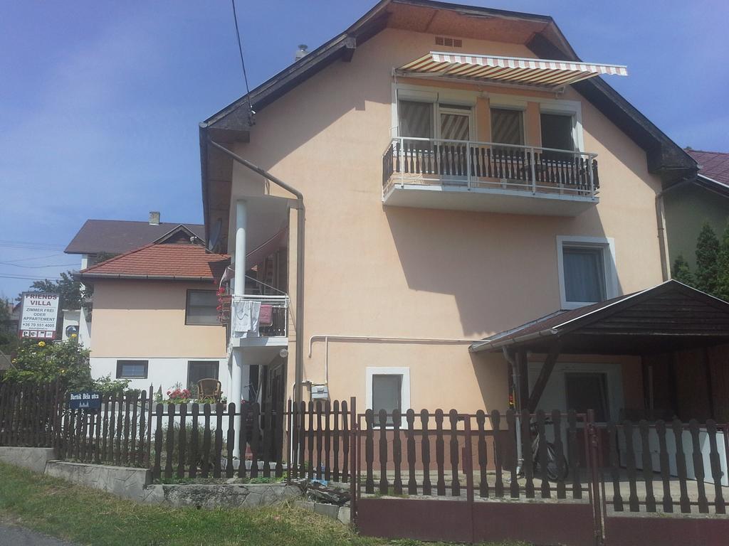 Friends Apartment